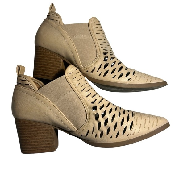 Quipid Tan Lattice Cutout Booties Sz 7.5 - Picture 9 of 13